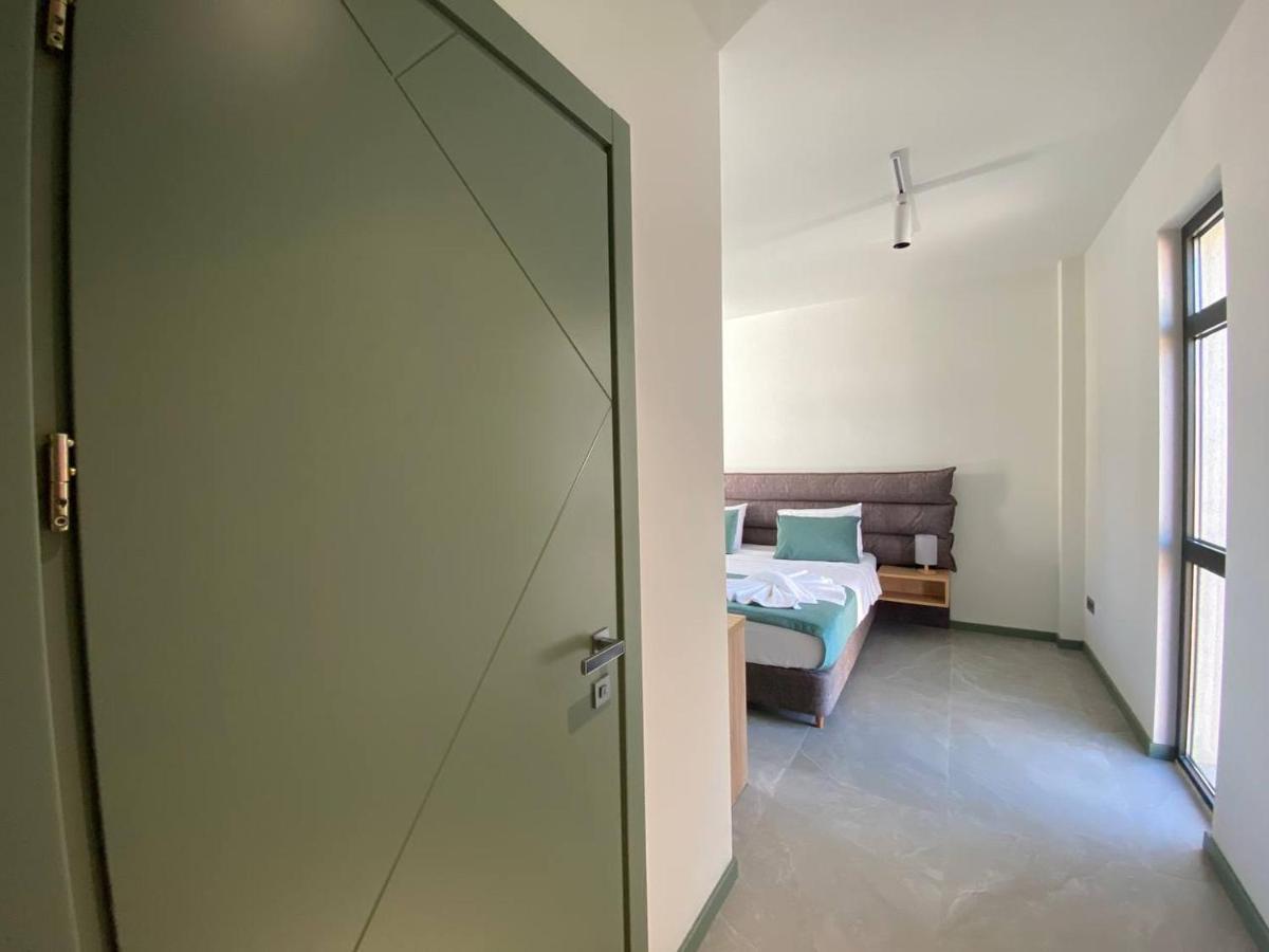 H2O Hotel Ureki Bagian luar foto