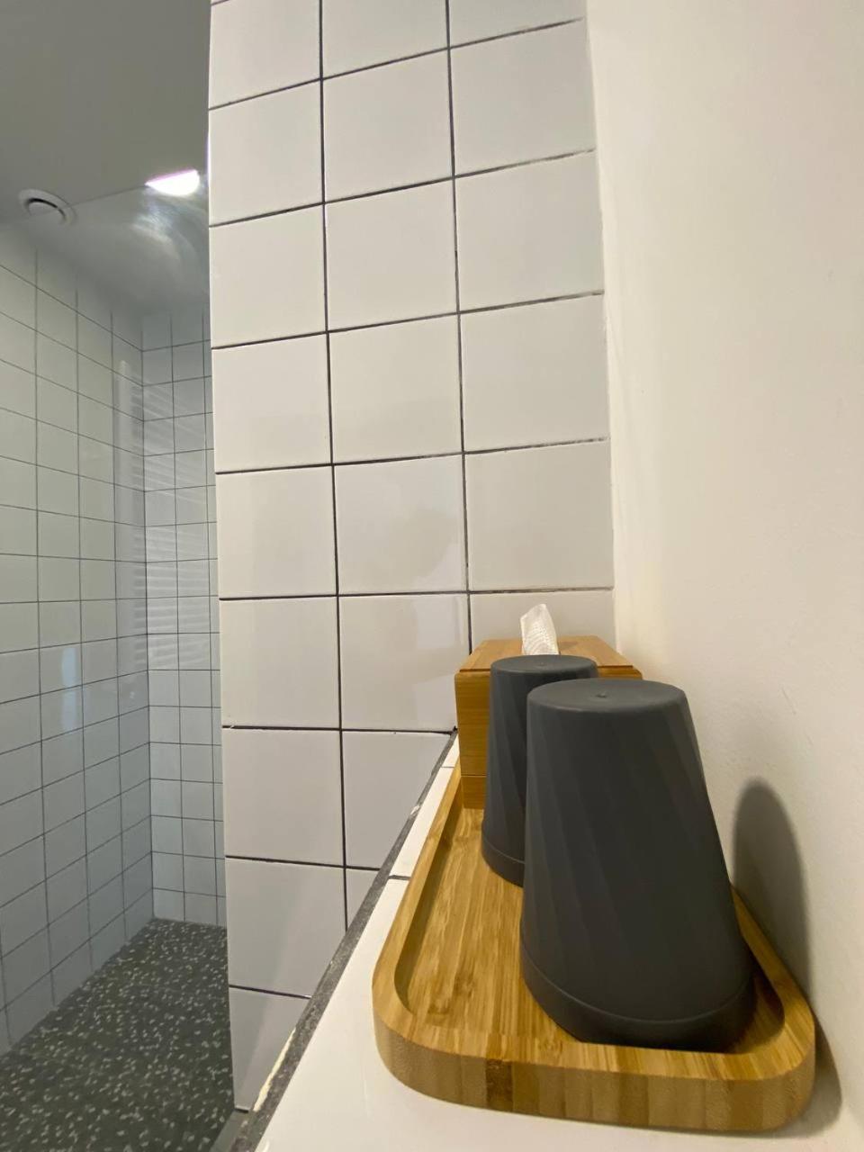 H2O Hotel Ureki Bagian luar foto